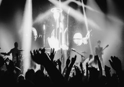 Empire Of The Sun Vstupenky